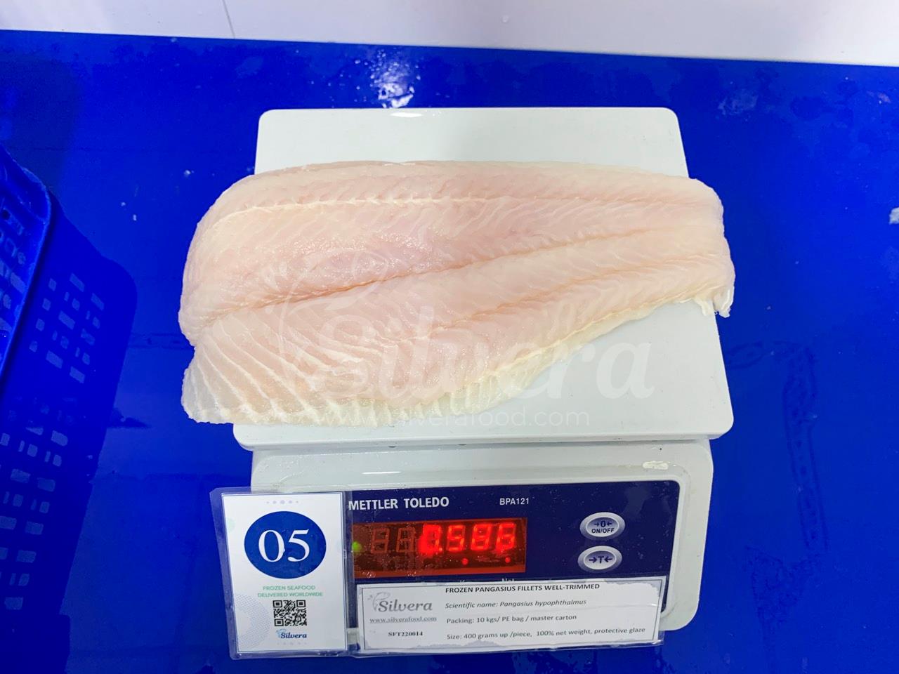 Pangasius fillet size 400 grams up per piece