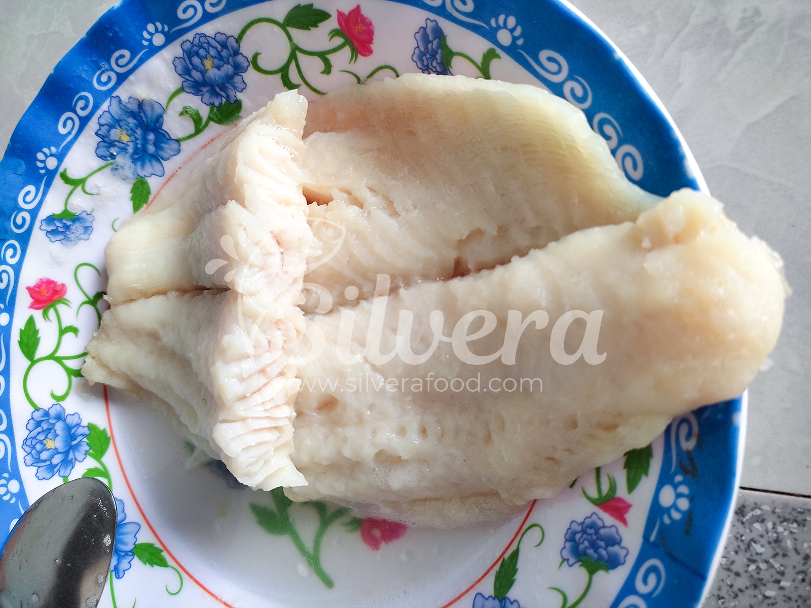 Steamed pangasius fillet