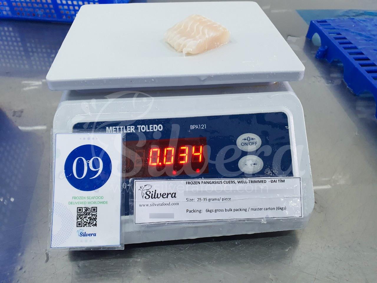 Frozen pangasius cubes 25-35g