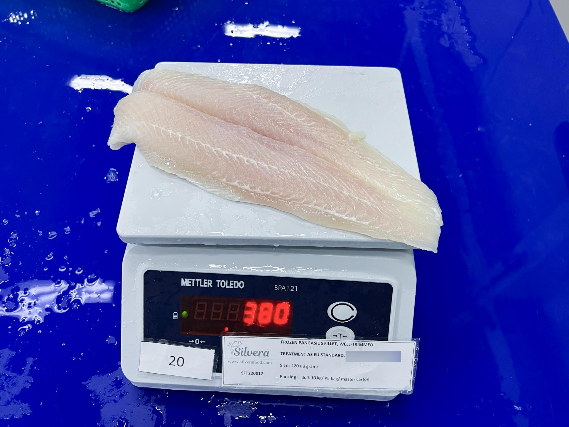 Pangasius fillet size 220 up g/ pc