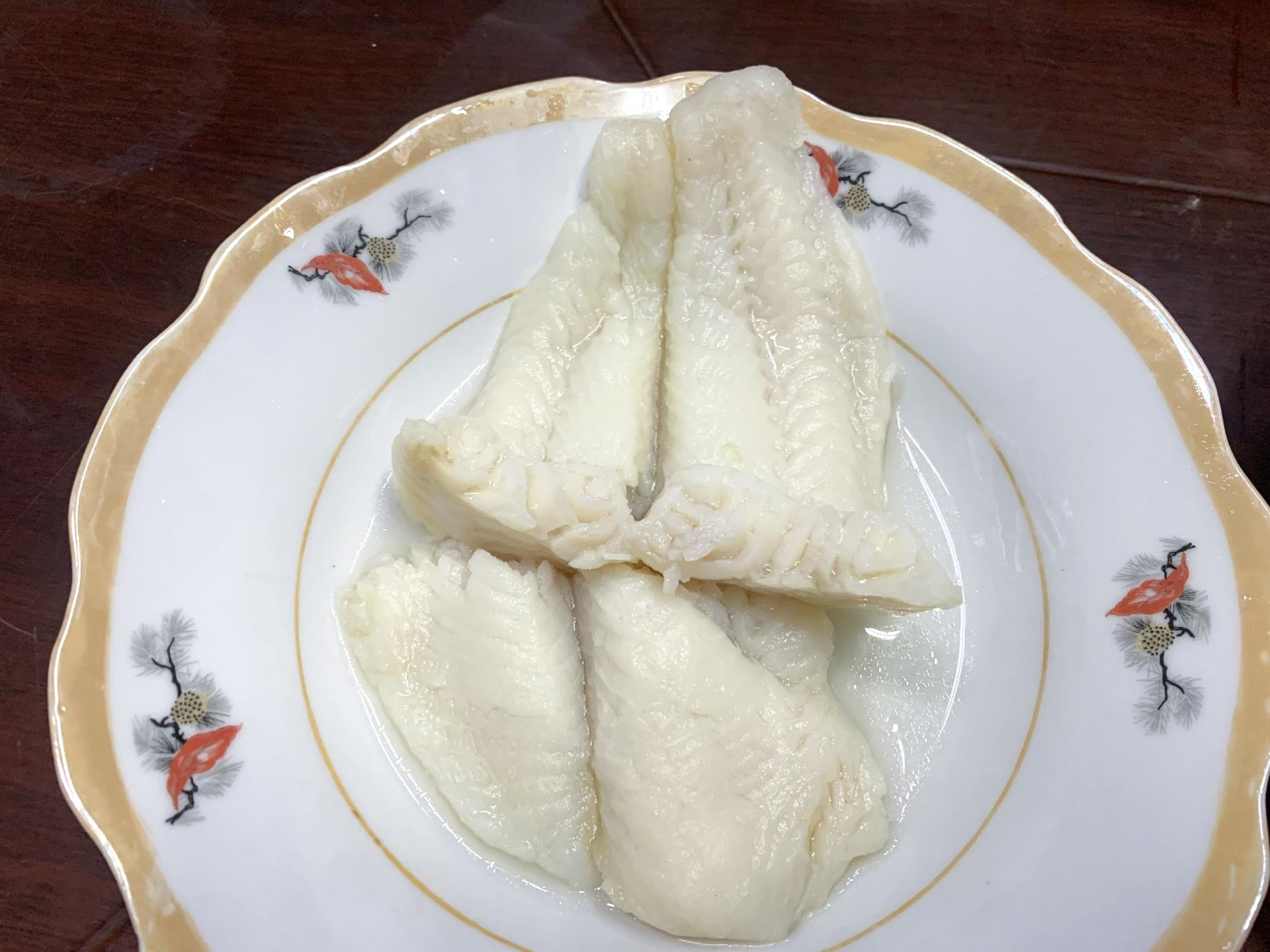 Steamed pangasius fillets