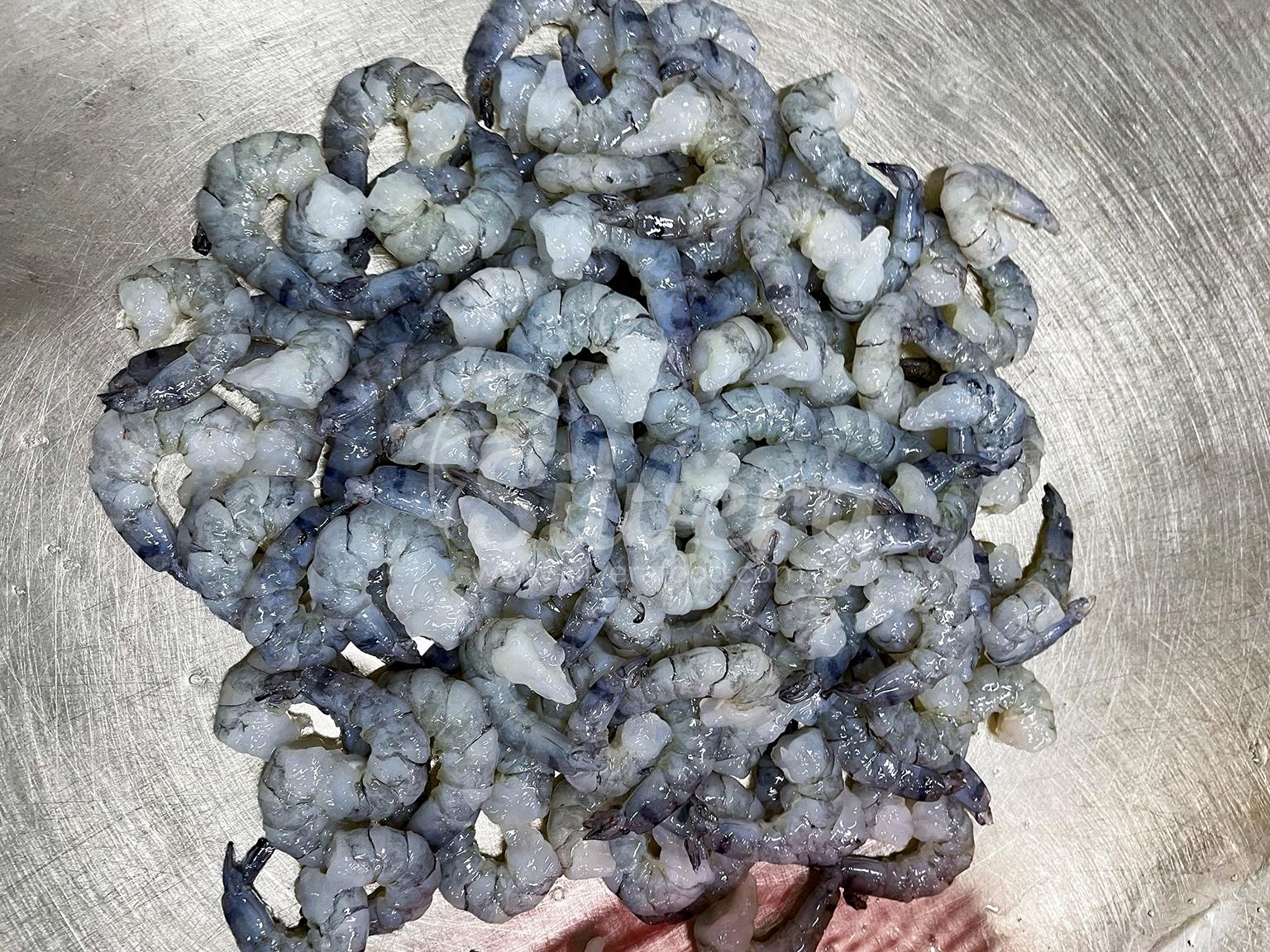 Thawed tiger shrimp meat