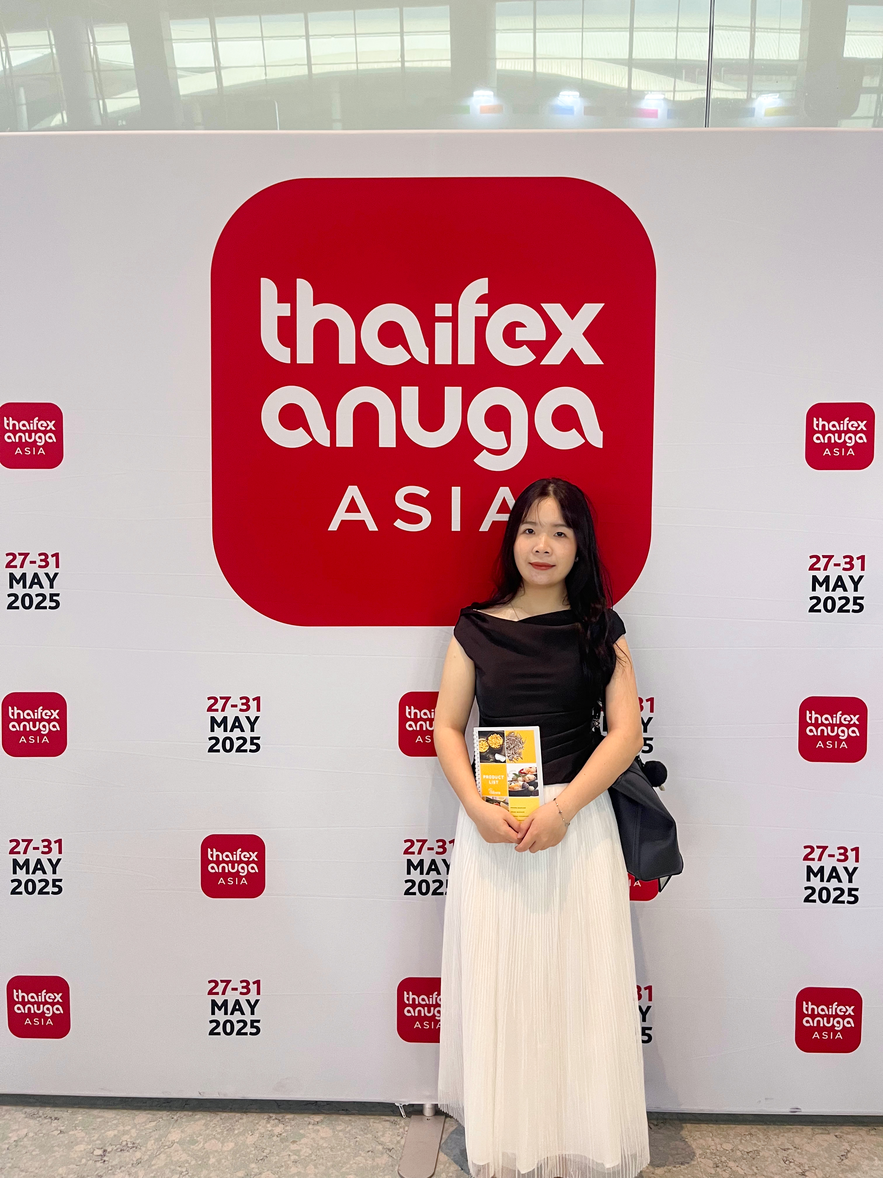 Ms. Jolie Le represents Silvera Food at Thaifex 2025